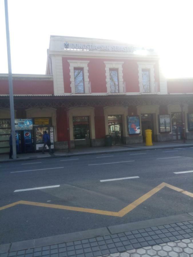 伊伦 Los Fronterizos酒店 外观 照片